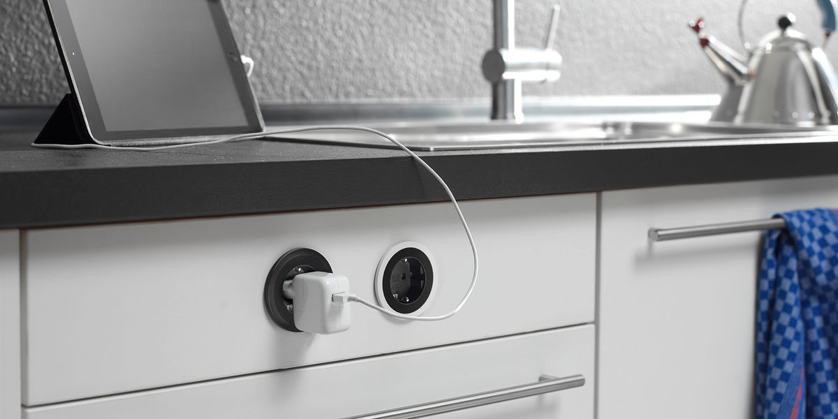 Bachmann PIX Einbausteckdose Weiß (926.301) | Mit 2m Kabel